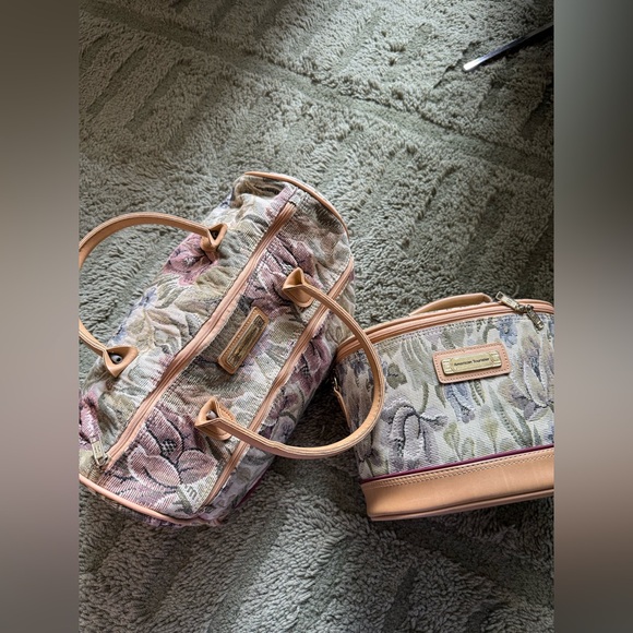 Vintage Floral Tapestry American Tourister Train Case & Duffel Bag Set - Picture 4 of 16